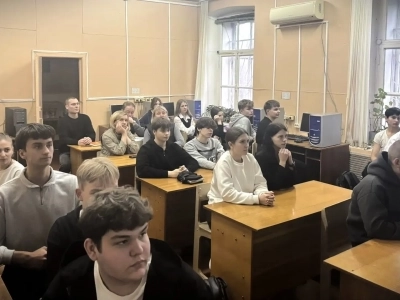 👨‍💻Неделя информатики: Искусственный интеллект под микроскопом!
