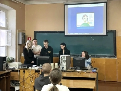 👨‍💻Неделя информатики: Искусственный интеллект под микроскопом!