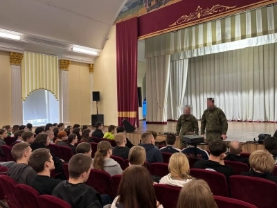 Встреча студентов с представителями городского военкомата и военнослужащими