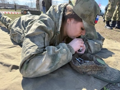 📢3 апреля в городе Клинцы состоялись соревнования по военно-прикладным видам спорта, приуроченные к 30-летию образования Федеральной службы безопасности Российской Федерации.